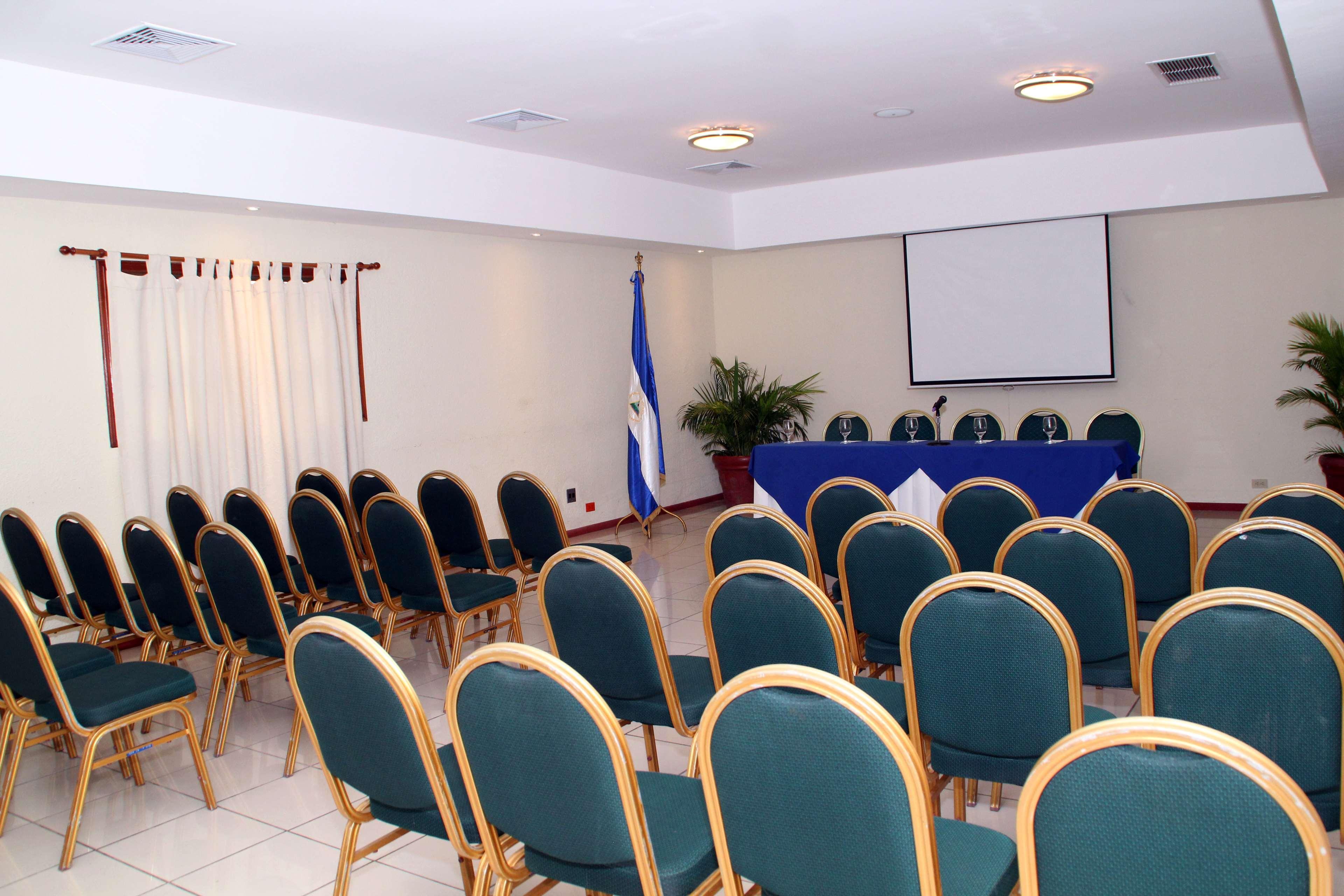 Western Mercedes Airport 4* Managua