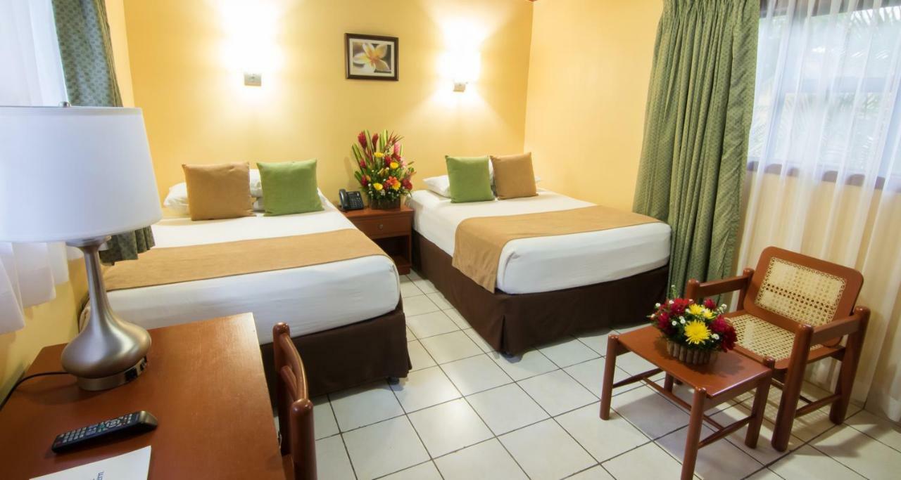 Western Mercedes Airport Hotel Managua