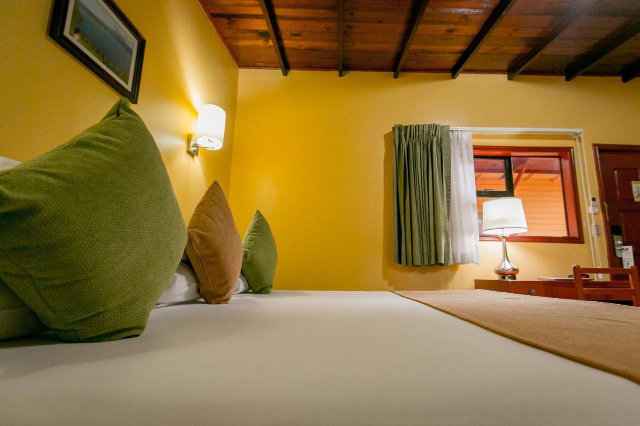 Western Mercedes Airport Hotel 4*