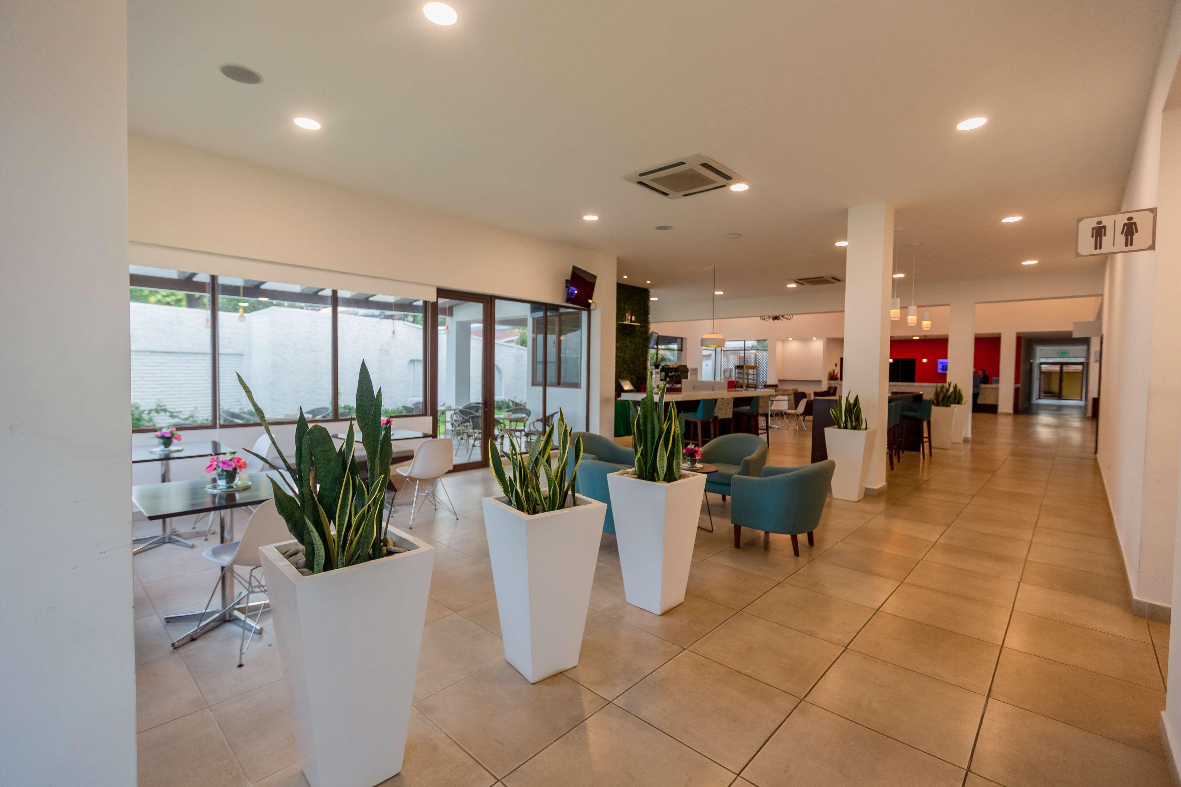Western Mercedes Airport Managua