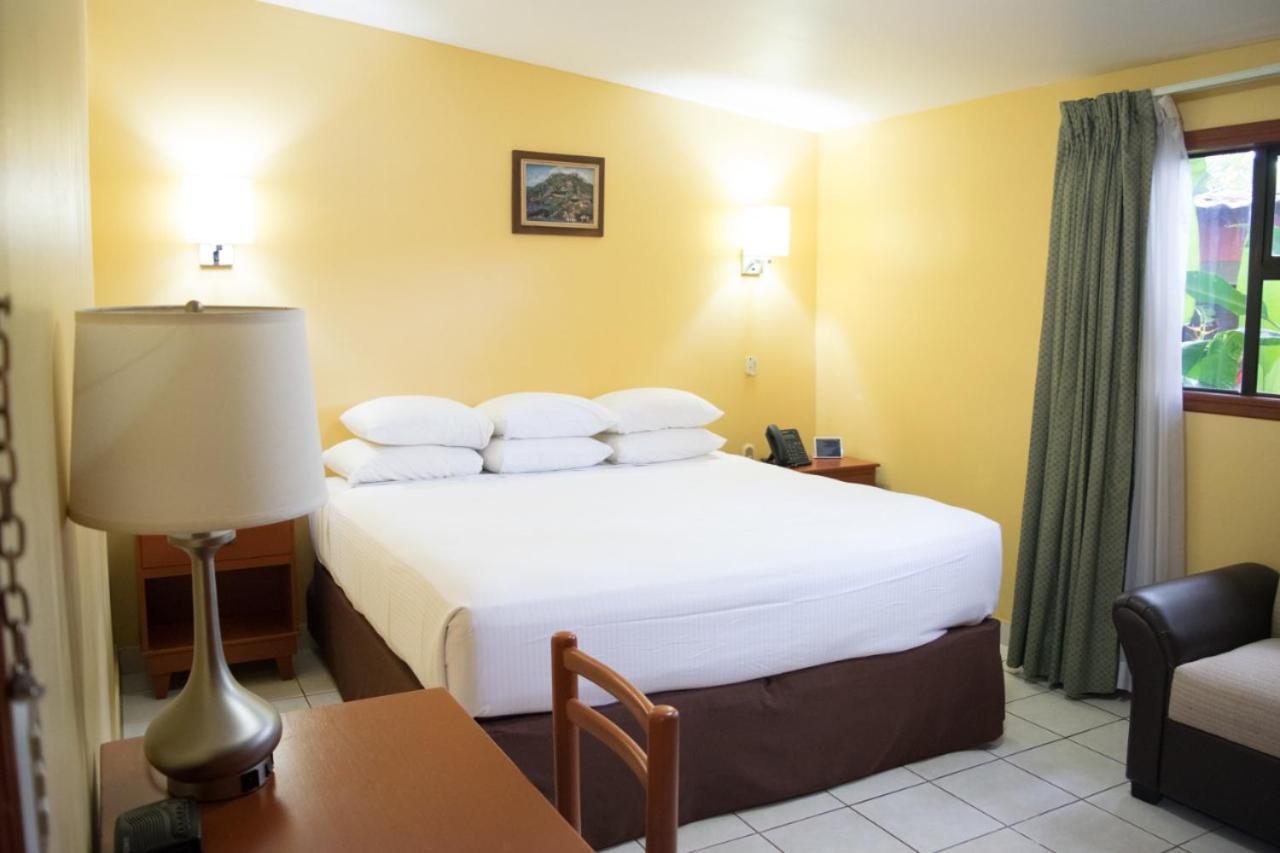 Hotel Western Mercedes Airport