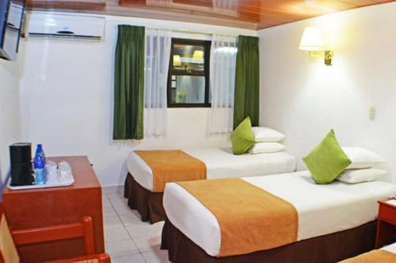 Western Mercedes Airport Hotel